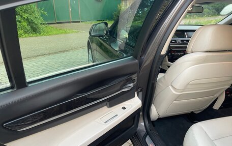 BMW 7 серия, 2012 год, 2 550 000 рублей, 21 фотография