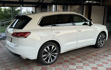 Volkswagen Touareg III, 2020 год, 6 800 000 рублей, 2 фотография