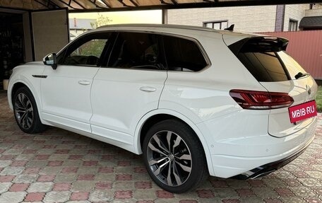 Volkswagen Touareg III, 2020 год, 6 800 000 рублей, 3 фотография