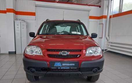 Chevrolet Niva I рестайлинг, 2015 год, 710 000 рублей, 2 фотография