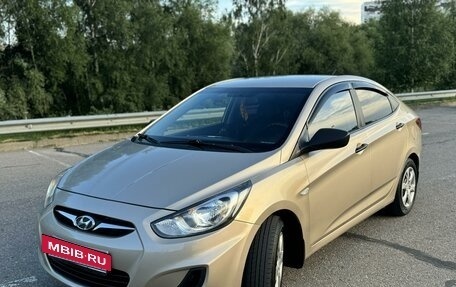 Hyundai Accent IV, 2013 год, 950 000 рублей, 2 фотография