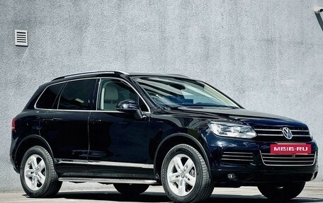 Volkswagen Touareg III, 2011 год, 1 955 000 рублей, 3 фотография