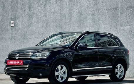 Volkswagen Touareg III, 2011 год, 1 955 000 рублей, 4 фотография