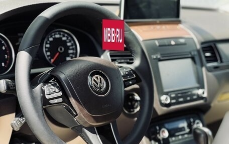 Volkswagen Touareg III, 2011 год, 1 955 000 рублей, 18 фотография