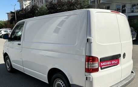 Volkswagen Transporter T5 рестайлинг, 2011 год, 1 690 000 рублей, 3 фотография