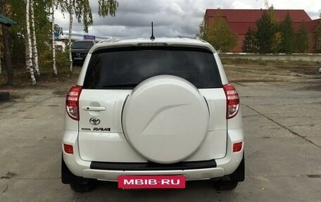 Toyota RAV4, 2011 год, 2 200 000 рублей, 4 фотография