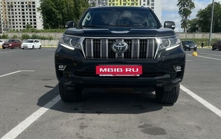 Toyota Land Cruiser Prado 150 рестайлинг 2, 2018 год, 5 700 000 рублей, 14 фотография