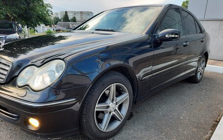 Mercedes-Benz C-Класс, 2005 год, 680 000 рублей, 7 фотография