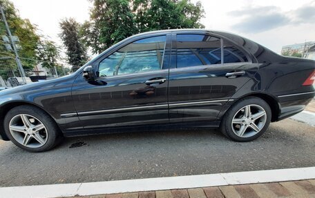 Mercedes-Benz C-Класс, 2005 год, 680 000 рублей, 6 фотография