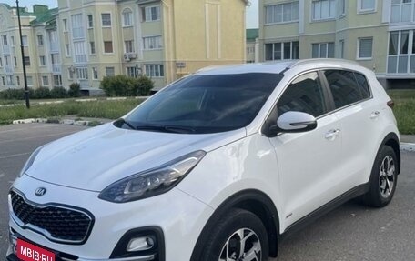 KIA Sportage IV рестайлинг, 2020 год, 2 730 000 рублей, 1 фотография