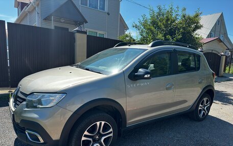 Renault Sandero II рестайлинг, 2019 год, 1 450 000 рублей, 1 фотография