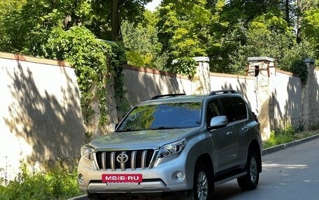 Toyota Land Cruiser Prado 150 рестайлинг 2, 2013 год, 3 870 000 рублей, 2 фотография