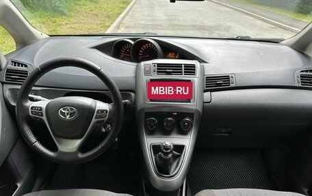 Toyota Verso I, 2011 год, 1 300 000 рублей, 10 фотография