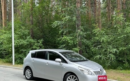 Toyota Verso I, 2011 год, 1 300 000 рублей, 3 фотография