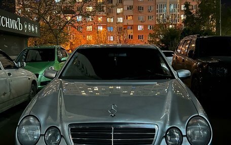 Mercedes-Benz E-Класс, 1999 год, 995 000 рублей, 1 фотография