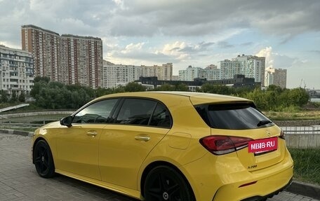 Mercedes-Benz A-Класс, 2019 год, 3 100 000 рублей, 4 фотография