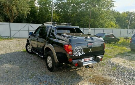 Mitsubishi L200 IV рестайлинг, 2013 год, 1 850 000 рублей, 4 фотография