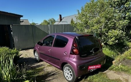 Peugeot 107 I рестайлинг, 2012 год, 840 000 рублей, 33 фотография