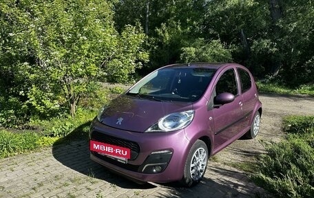 Peugeot 107 I рестайлинг, 2012 год, 840 000 рублей, 37 фотография