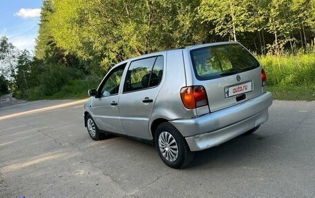 Volkswagen Polo III рестайлинг, 1998 год, 125 000 рублей, 3 фотография