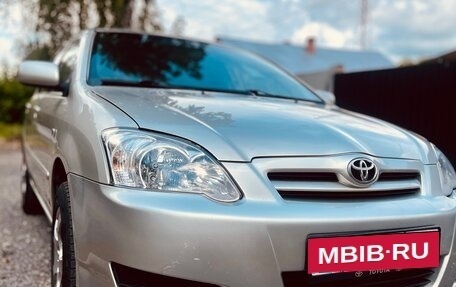 Toyota Corolla, 2004 год, 450 000 рублей, 4 фотография