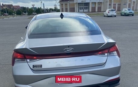 Hyundai Elantra, 2020 год, 1 990 000 рублей, 5 фотография