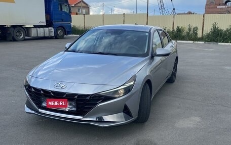 Hyundai Elantra, 2020 год, 1 990 000 рублей, 2 фотография