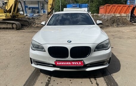 BMW 7 серия, 2013 год, 2 550 000 рублей, 1 фотография