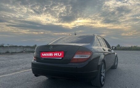 Mercedes-Benz C-Класс, 2010 год, 1 030 000 рублей, 5 фотография