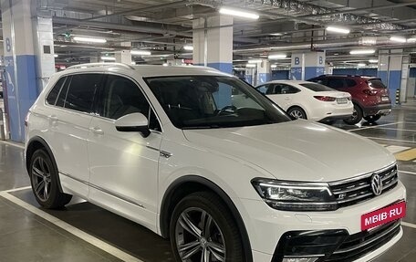 Volkswagen Tiguan II, 2017 год, 2 900 000 рублей, 2 фотография