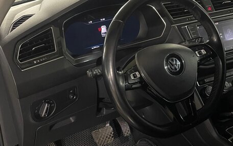 Volkswagen Tiguan II, 2017 год, 2 900 000 рублей, 6 фотография