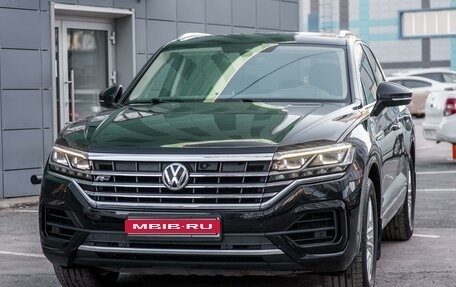 Volkswagen Touareg III, 2018 год, 5 590 000 рублей, 1 фотография