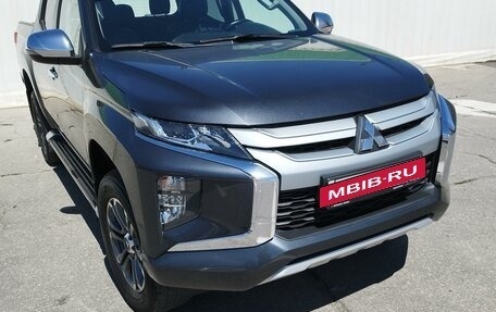 Mitsubishi L200 IV рестайлинг, 2021 год, 4 650 000 рублей, 6 фотография