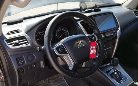 Mitsubishi L200 IV рестайлинг, 2021 год, 4 650 000 рублей, 20 фотография