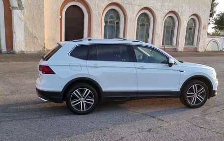 Volkswagen Tiguan II, 2020 год, 3 850 000 рублей, 5 фотография