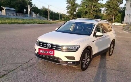 Volkswagen Tiguan II, 2020 год, 3 850 000 рублей, 4 фотография