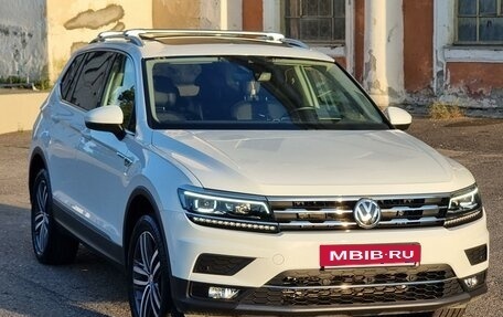 Volkswagen Tiguan II, 2020 год, 3 850 000 рублей, 3 фотография