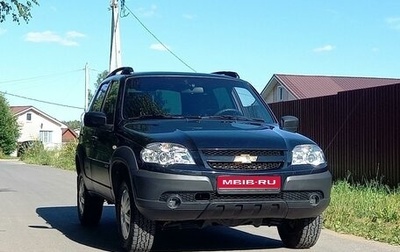 Chevrolet Niva I рестайлинг, 2017 год, 880 000 рублей, 1 фотография