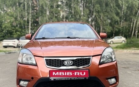 KIA Rio II, 2011 год, 650 000 рублей, 1 фотография