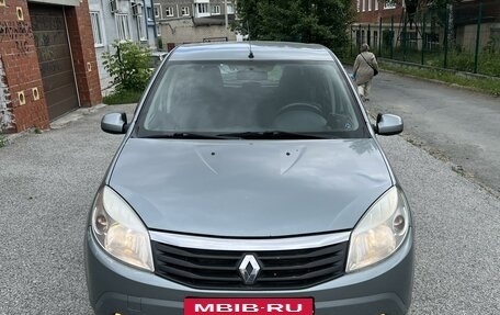 Renault Sandero I, 2011 год, 645 000 рублей, 2 фотография