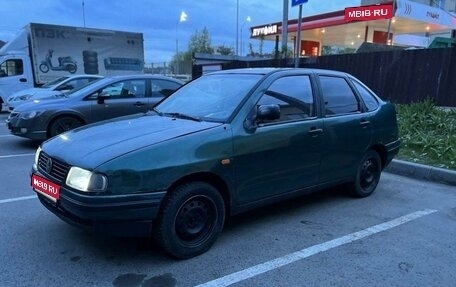 Volkswagen Polo III рестайлинг, 1996 год, 150 000 рублей, 1 фотография