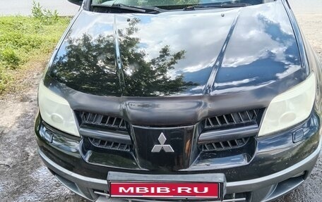 Mitsubishi Outlander III рестайлинг 3, 2005 год, 550 000 рублей, 1 фотография