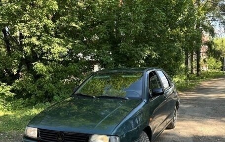 Volkswagen Polo III рестайлинг, 1996 год, 150 000 рублей, 3 фотография