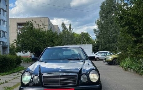 Mercedes-Benz E-Класс, 1999 год, 310 000 рублей, 3 фотография