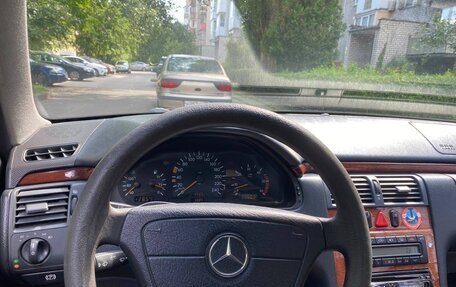 Mercedes-Benz E-Класс, 1999 год, 310 000 рублей, 14 фотография