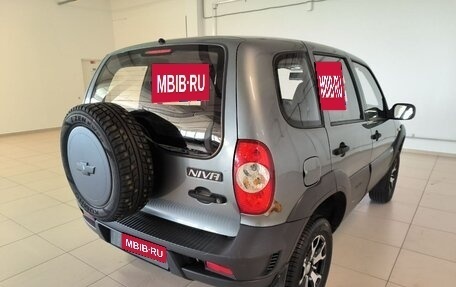 Chevrolet Niva I рестайлинг, 2011 год, 599 000 рублей, 4 фотография