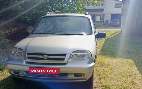 Chevrolet Niva I рестайлинг, 2005 год, 330 000 рублей, 2 фотография