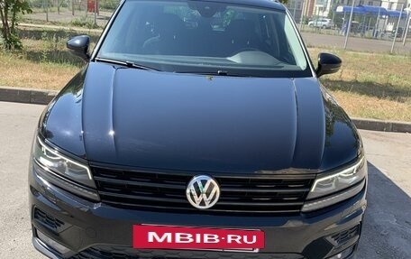 Volkswagen Tiguan II, 2019 год, 3 050 000 рублей, 2 фотография