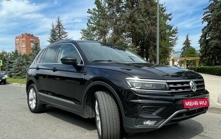 Volkswagen Tiguan II, 2017 год, 2 990 000 рублей, 3 фотография