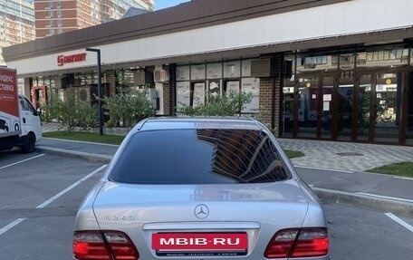 Mercedes-Benz E-Класс, 1998 год, 650 000 рублей, 4 фотография